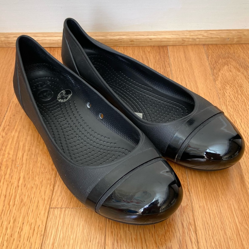 Crocs Black Gianna Alice Cap Toe Ballet Flats Size 9 Slip On Comfort Outdoor EUC